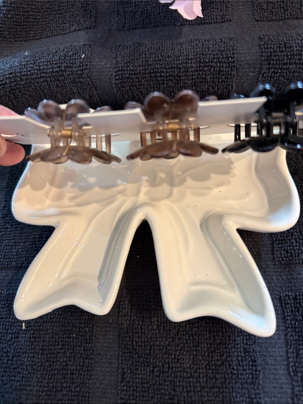 Set of 3 Floral Resin Hair Clips — Black and Brown Tones - Picture 3 of 7